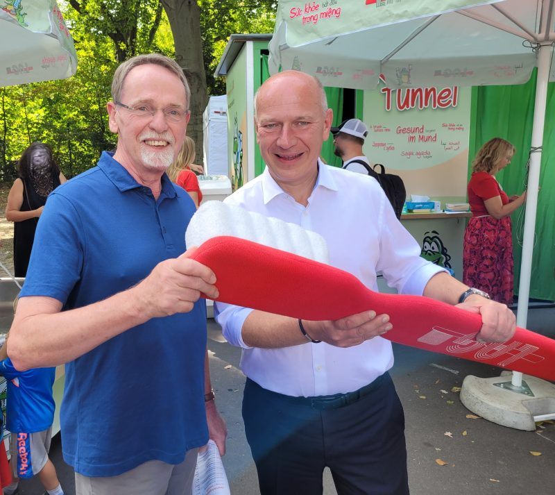 LAG Berlin auf dem Familiensportfest 2024 im Olympiapark - Kroko putzt mit KAI