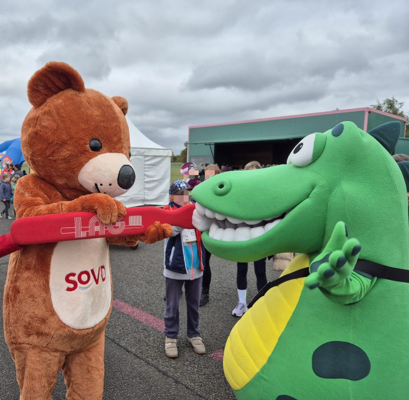 LAG Berlin beim 10. SoVD-Inklusionslauf: Zahngesundheit in Bewegung – Kroko begeistert Groß und Klein
